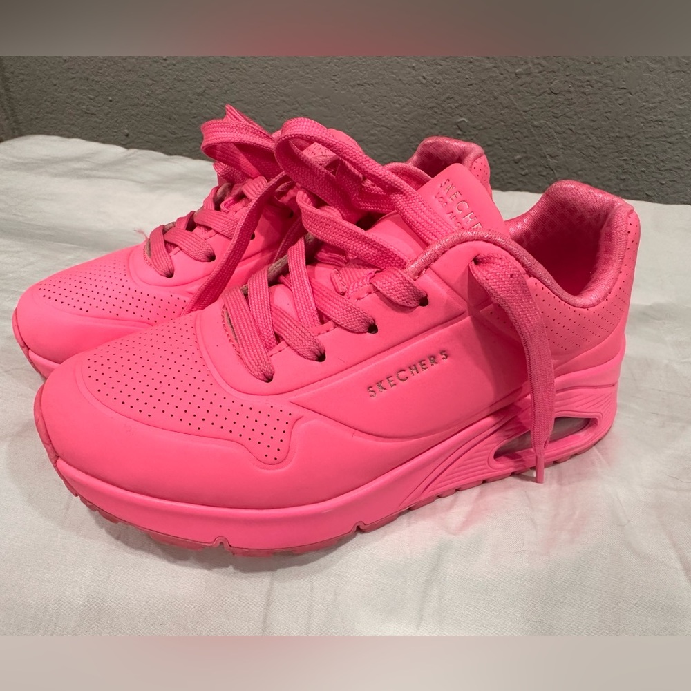 EUC Skechers Kids Sneakers